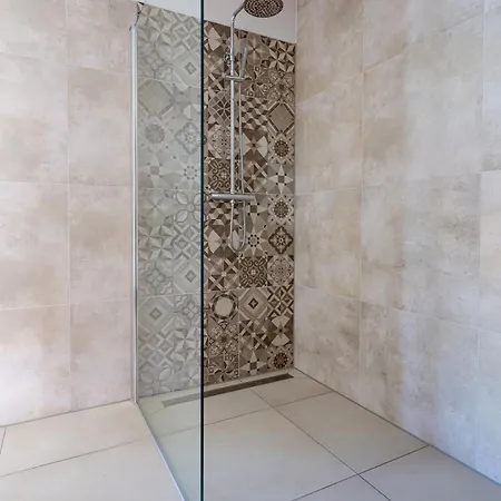 Hip In By Droomvilla