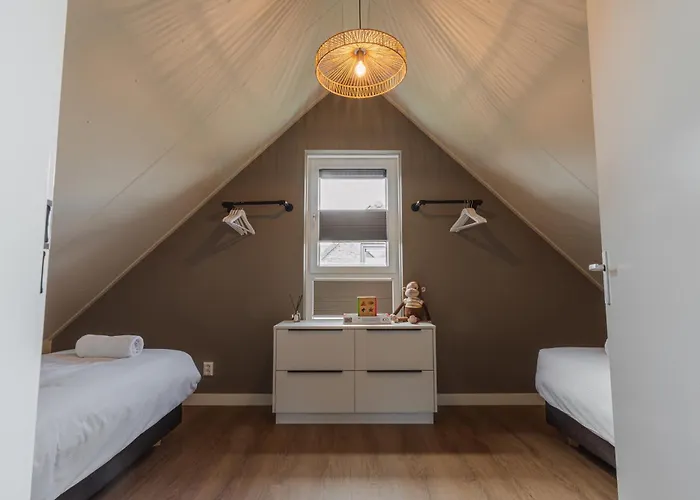 Feriehus Hip In By Droomvilla *